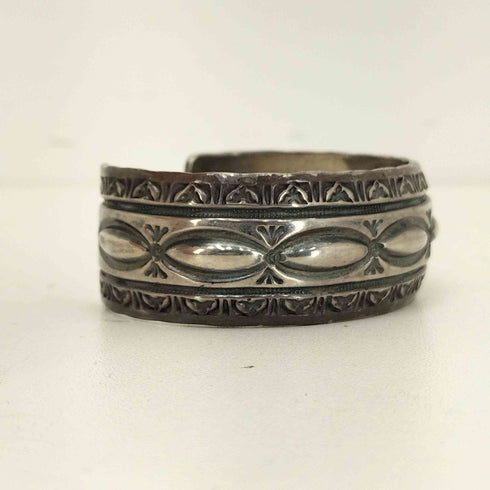 ナバホ NAVAJO STERLING 刻印 スタンプワーク シルバー バングル メンズ